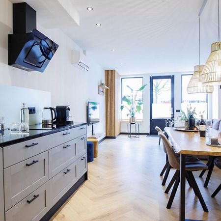 In De Mid - Prachtige Appartementen In Hartje Joure Bagian luar foto