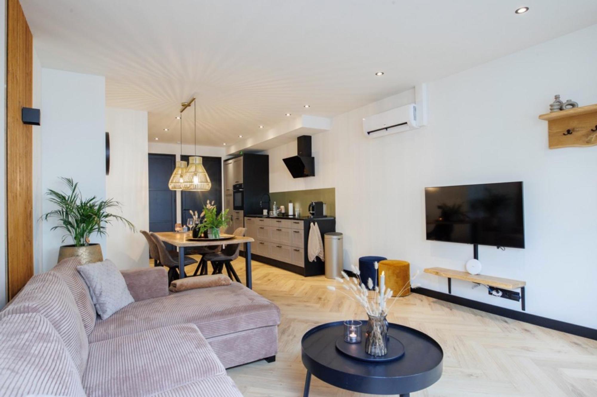 In De Mid - Prachtige Appartementen In Hartje Joure Bagian luar foto